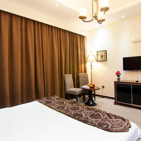 Better Living Apartment Дубай Екстериор снимка