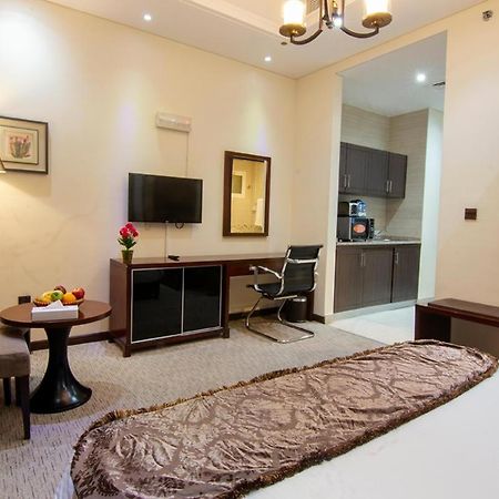 Better Living Apartment Дубай Екстериор снимка