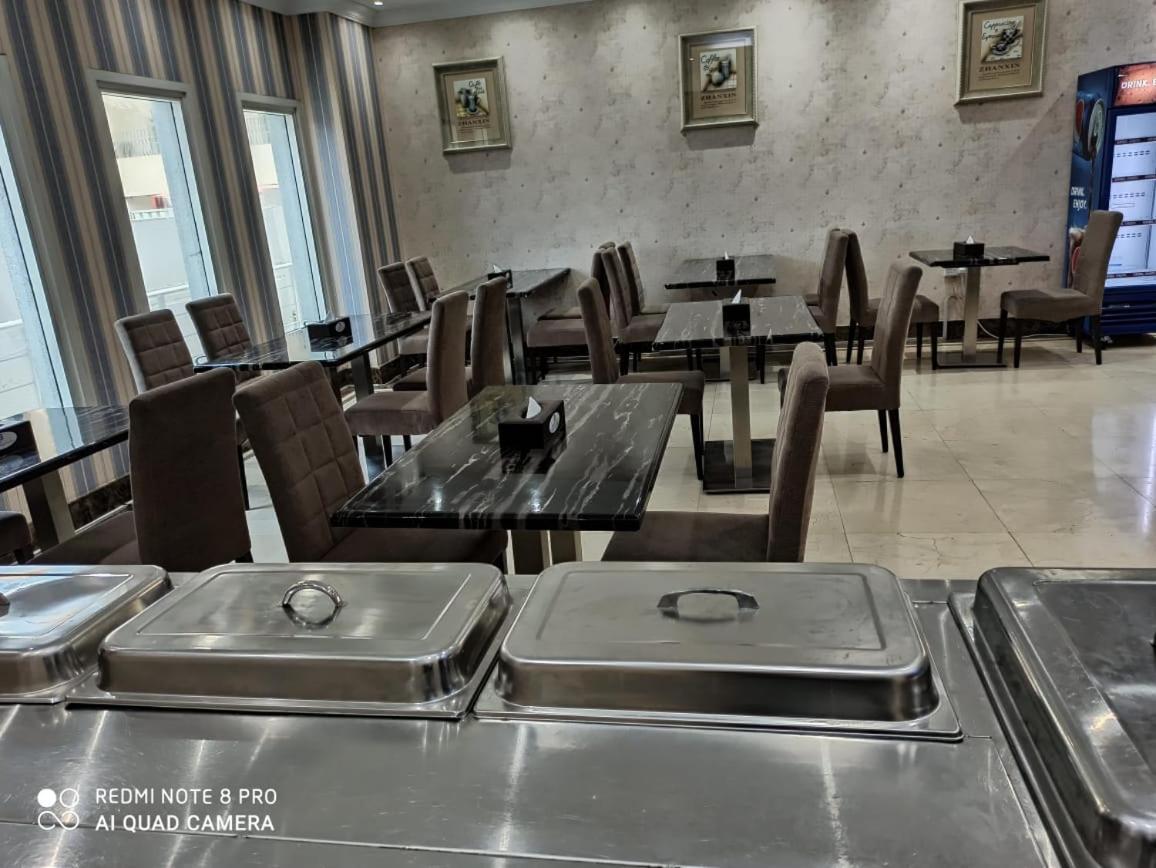 Better Living Apartment Дубай Екстериор снимка